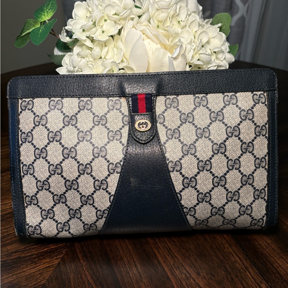 Gucci GG Supreme Sherry Line Pouch with Unbranded Removable Strap - Picture 2 of 10